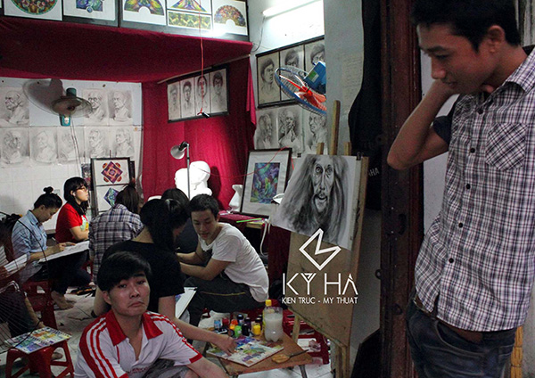 lop-hoc-luyen-thi-kien-truc-my-thuat-ky-ha-01